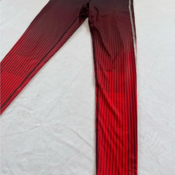 Nike Dri Fit Women’s Tight Moment Federation Collection Red Leggings SZ M - Picture 4 of 16